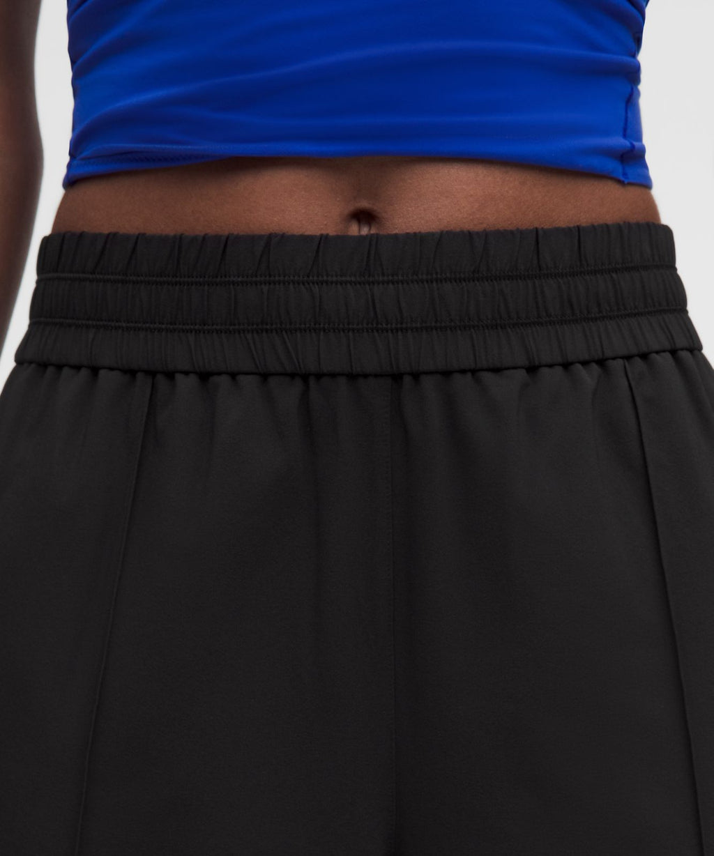 Breezily Mid-Rise Cropped Pant Black