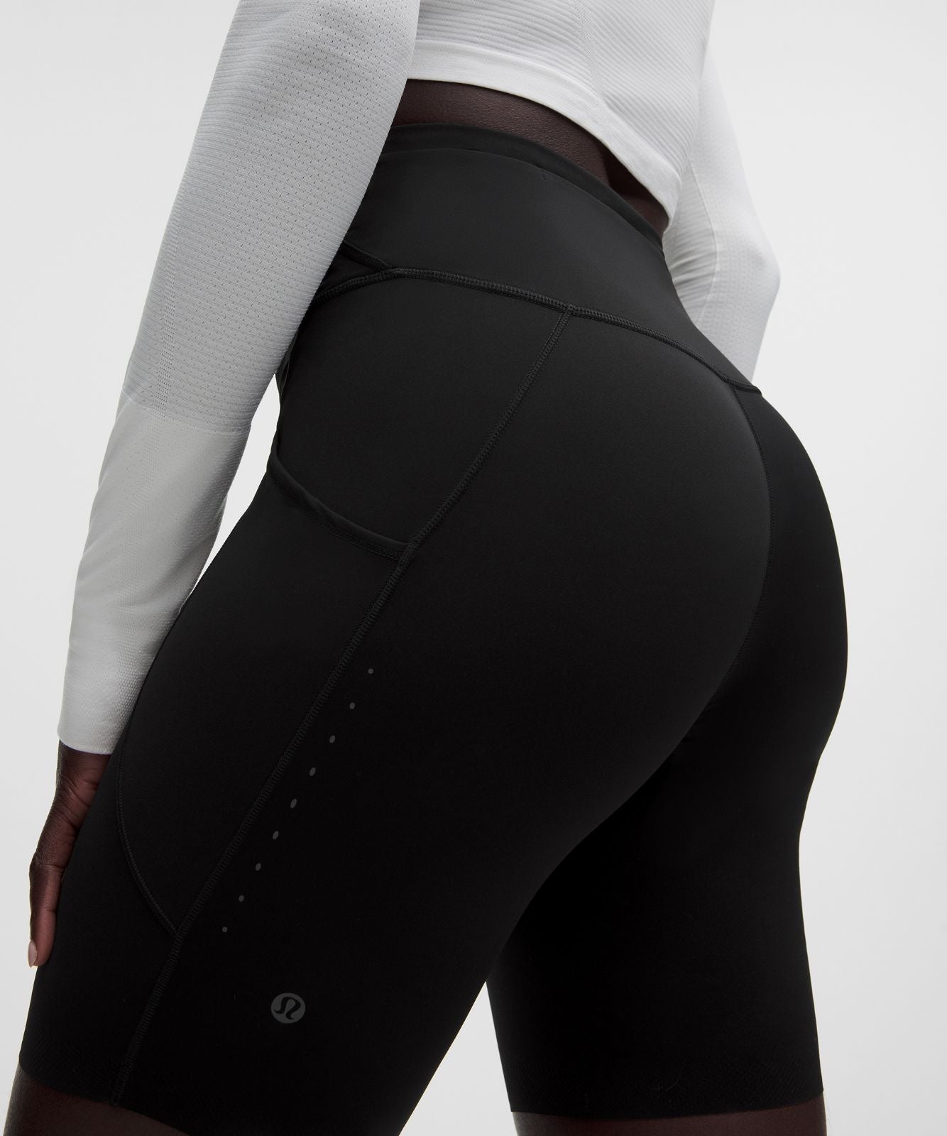Fast and Free High-Rise Short 8" *5 Pocket Black