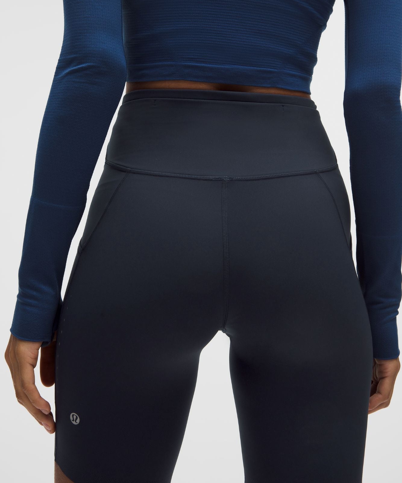 Fast and Free High-Rise Short 8" *5 Pocket True Navy