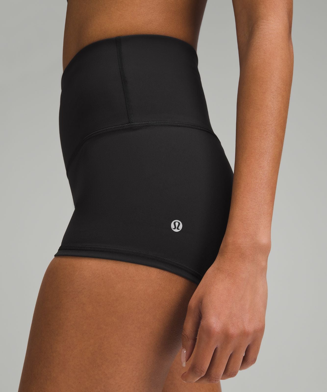 Wunder Train High-Rise Short 2" Black