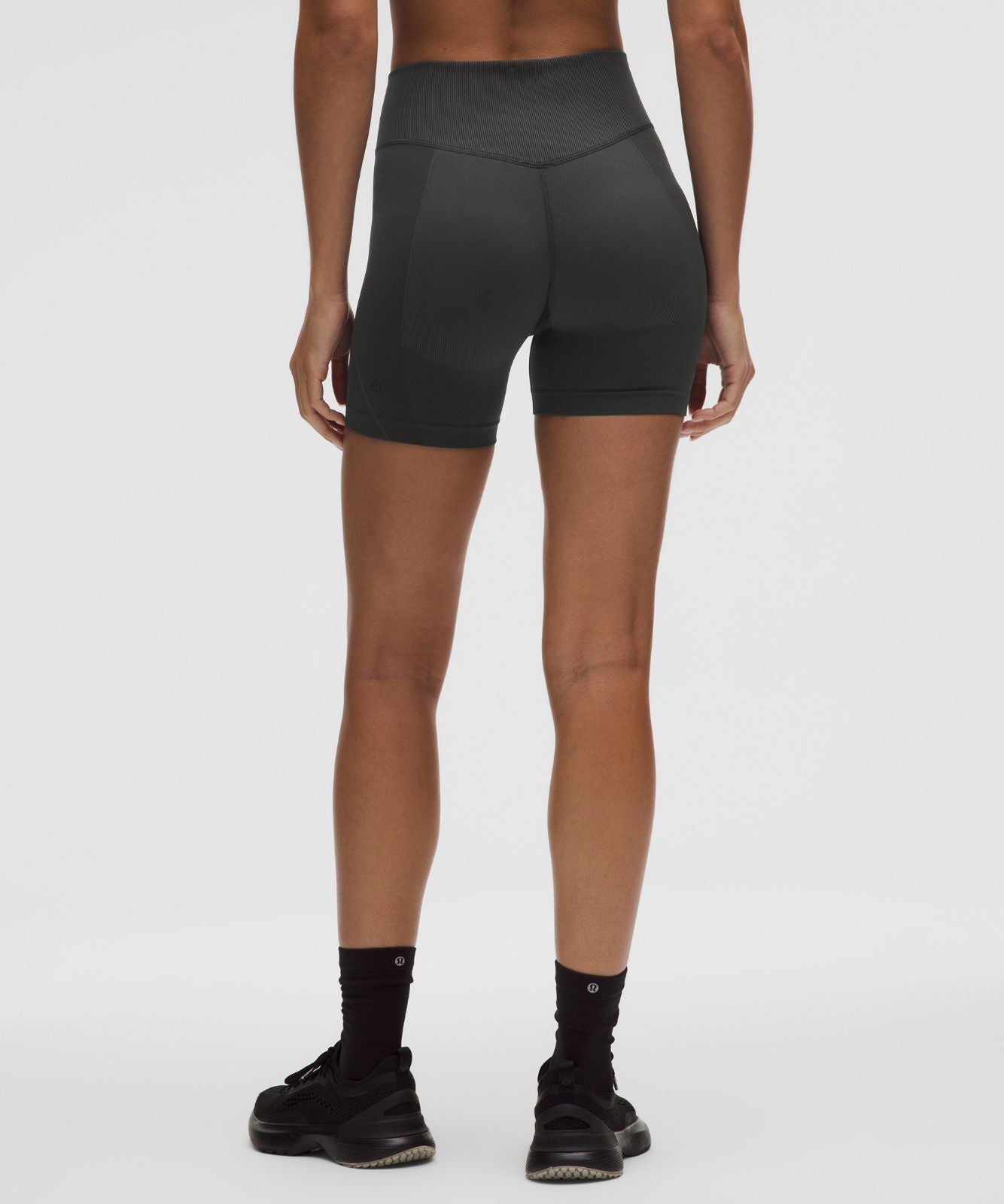 Get Low High-Rise Training Short 5" Black/Graphite Grey