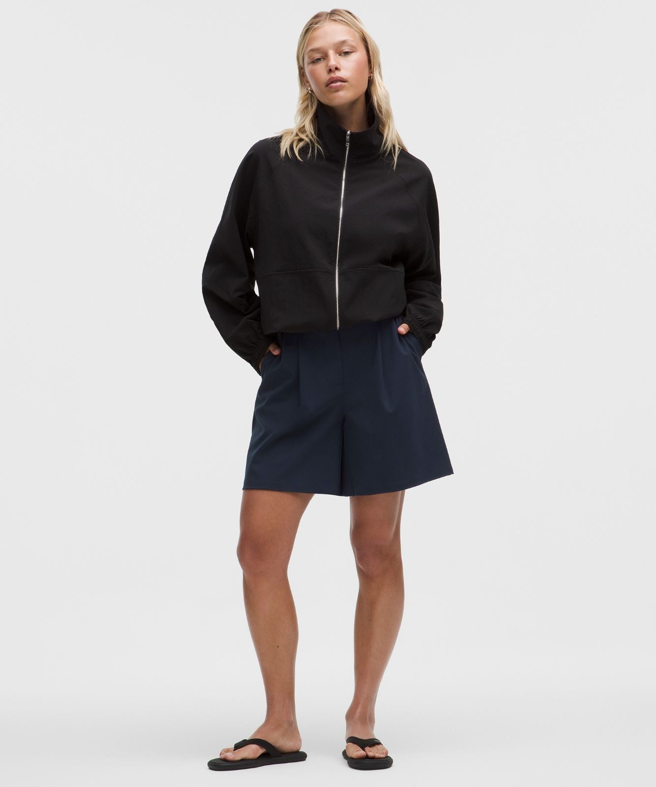 Daydrift Pleated High-Rise Short 7" True Navy