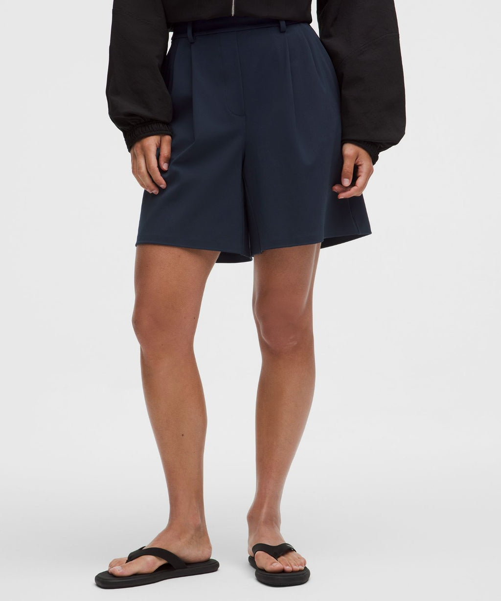 Daydrift Pleated High-Rise Short 7" True Navy