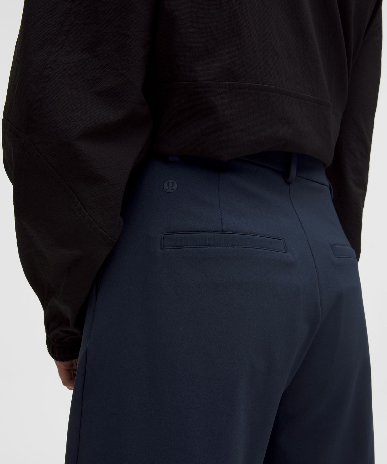 Daydrift Pleated High-Rise Short 7" True Navy