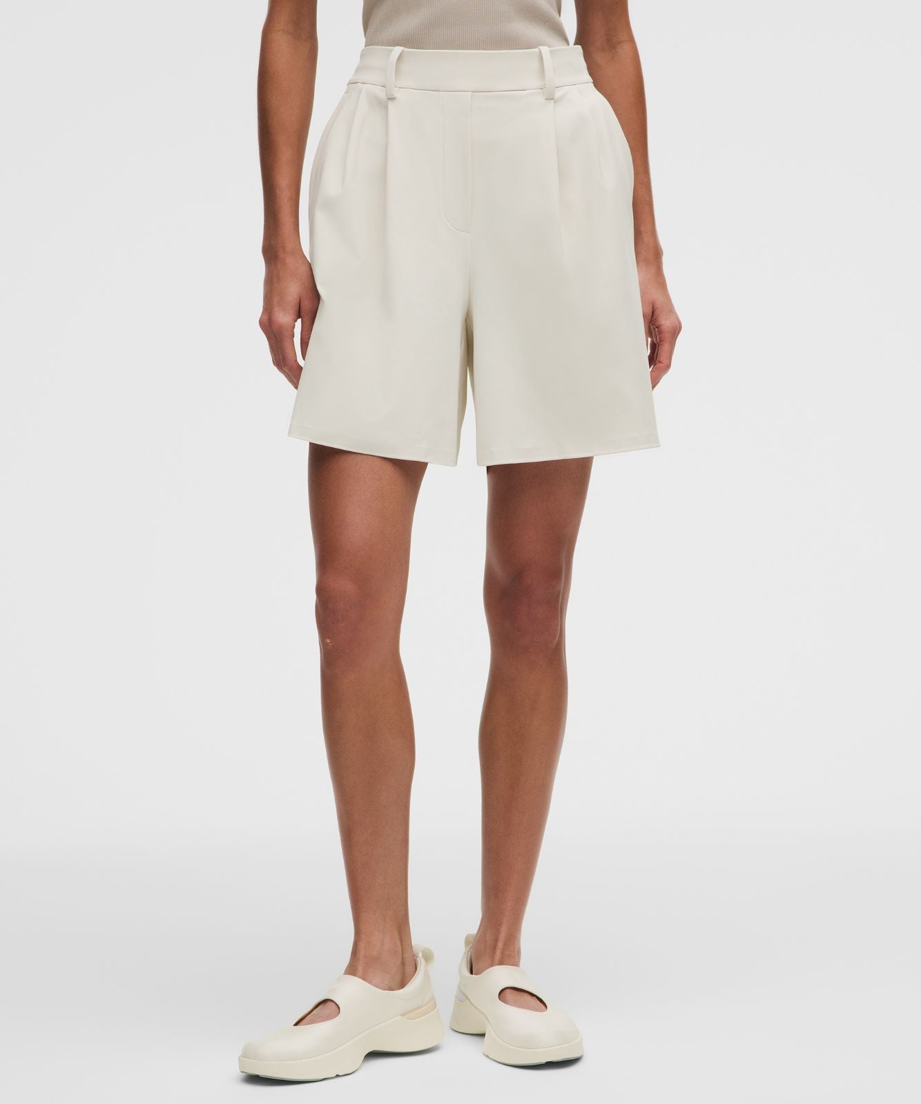 Daydrift Pleated High-Rise Short 7" Light Ivory
