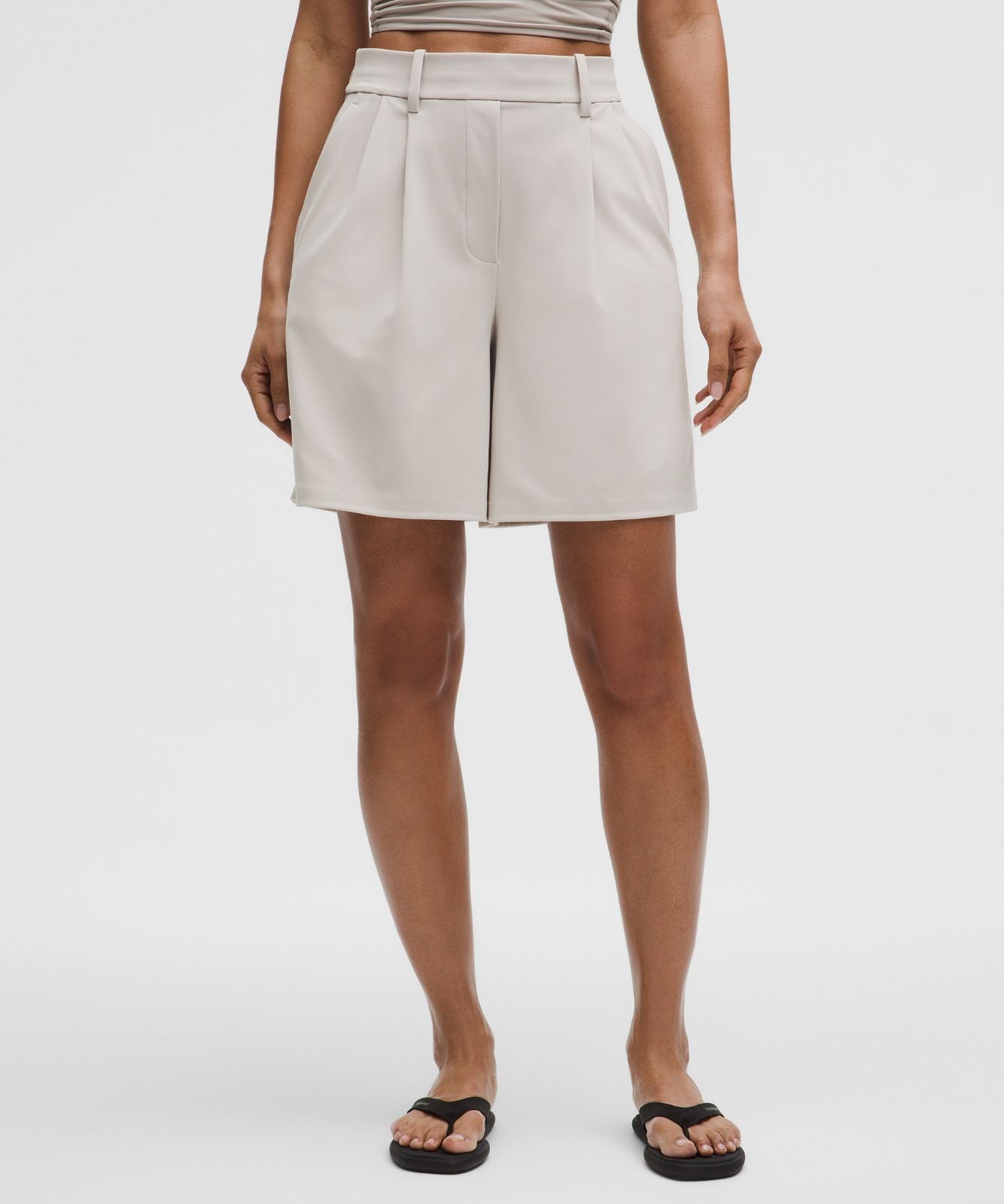 Daydrift Pleated High-Rise Short 7" Downtown Tan