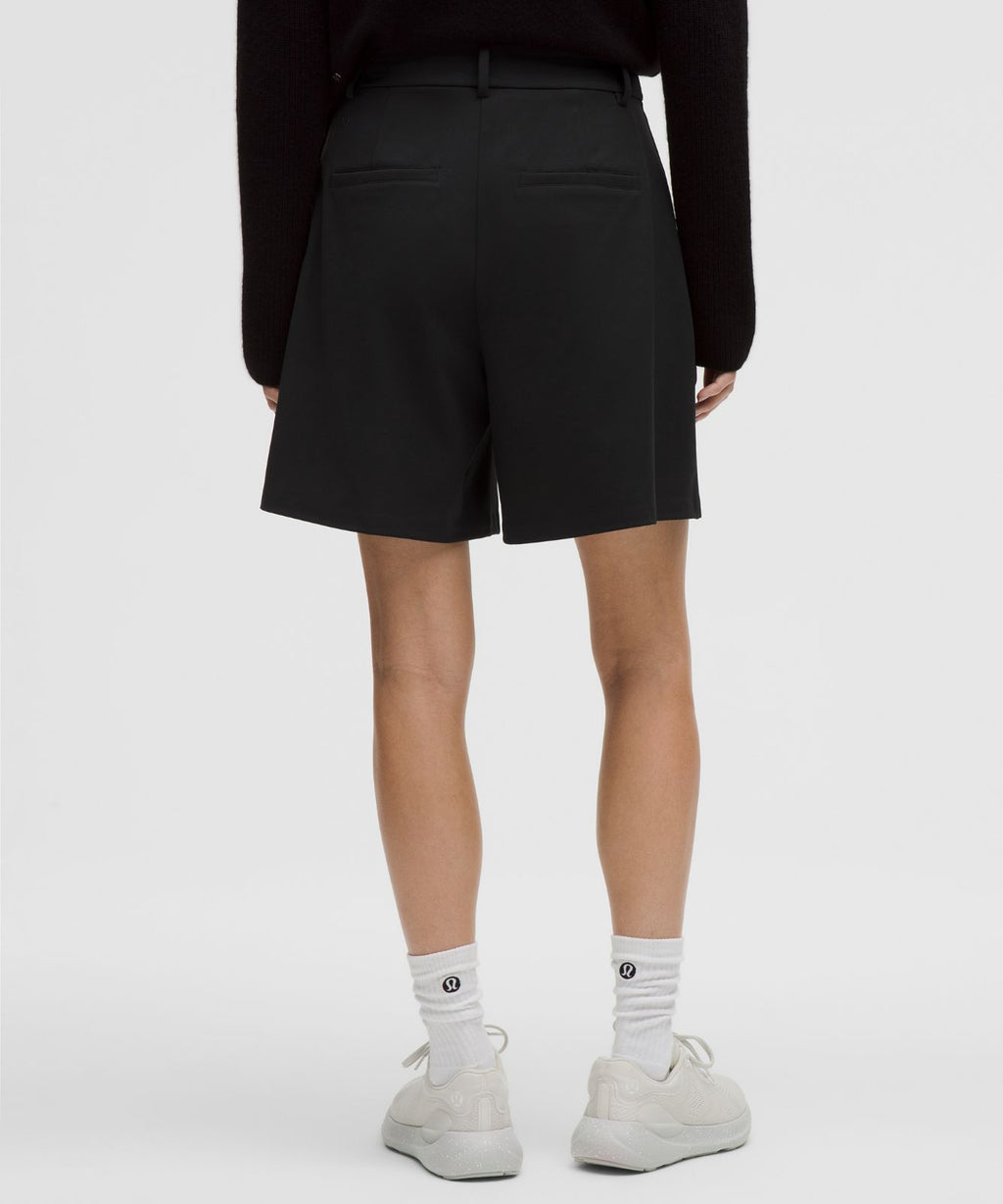 Daydrift Pleated High-Rise Short 7" Black