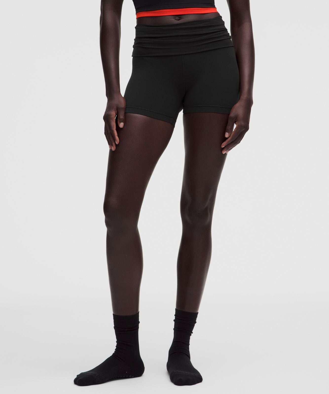 Groove Foldover Mid-Rise Short 4" Black