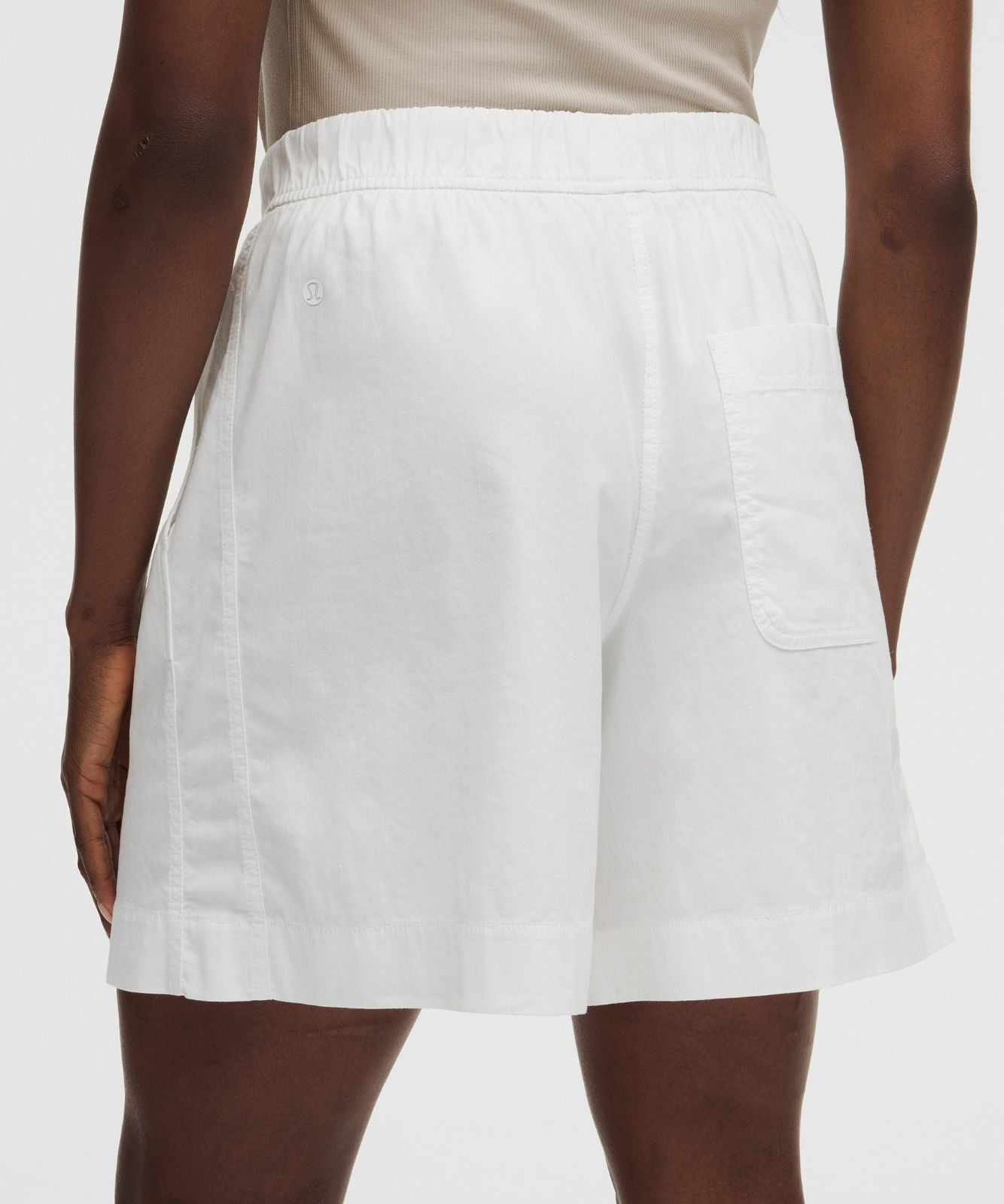 LuluLinen High-Rise Relaxed-Fit Short 7" White