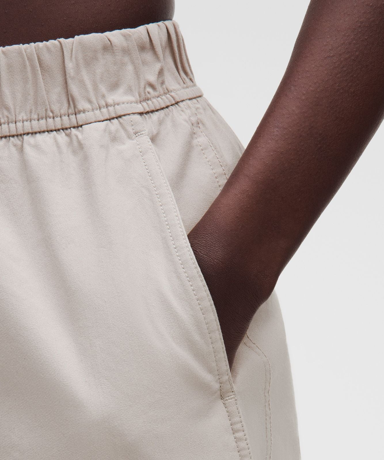 LuluLinen High-Rise Relaxed-Fit Short 7" Downtown Tan