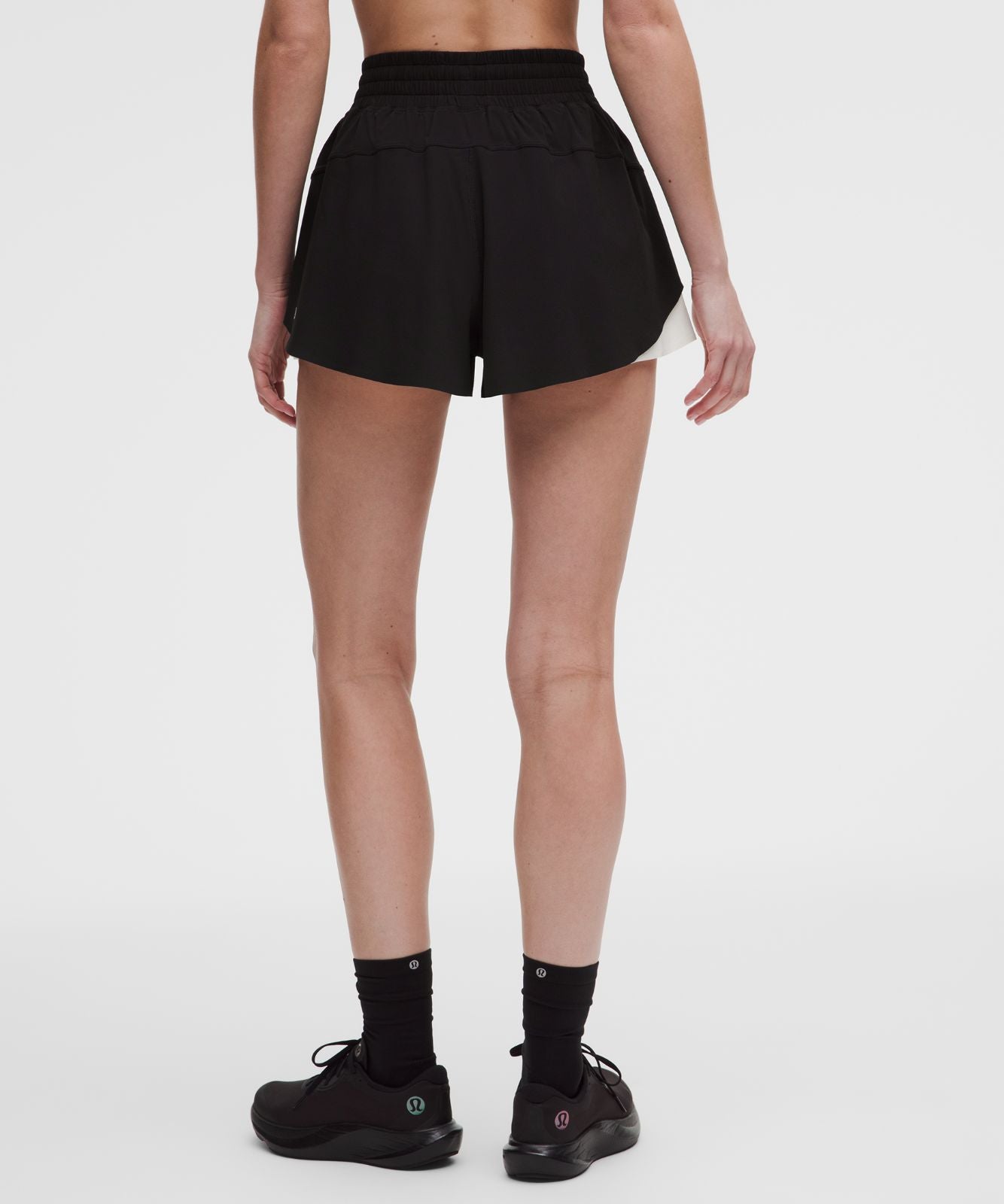 Shake It Out High-Rise Running Short 2.5" Black/Coconut Ivory
