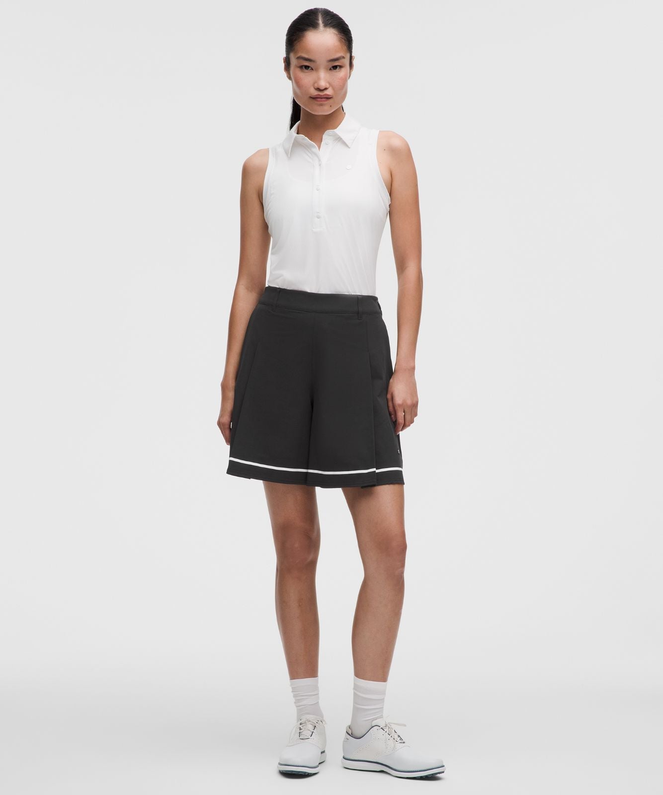 Box-Pleat High-Rise Golf Short 7" Black/White
