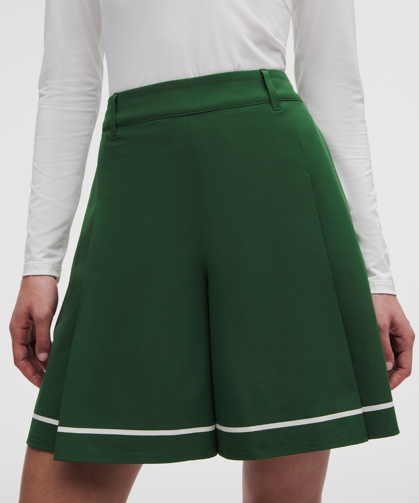 Box-Pleat High-Rise Golf Short 7" Ivy Grove/Light Ivory