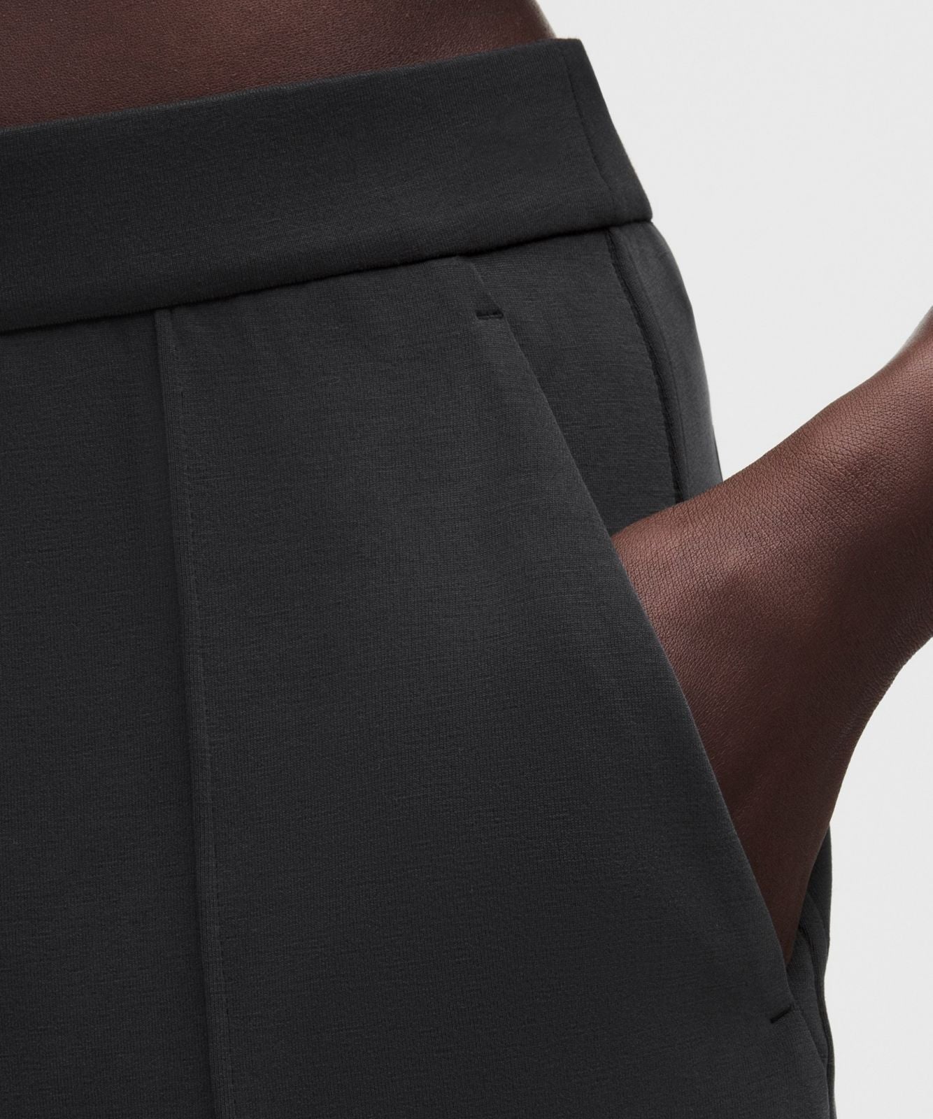 Lightweight Softstreme Mid-Rise Pintuck Short 4" Black
