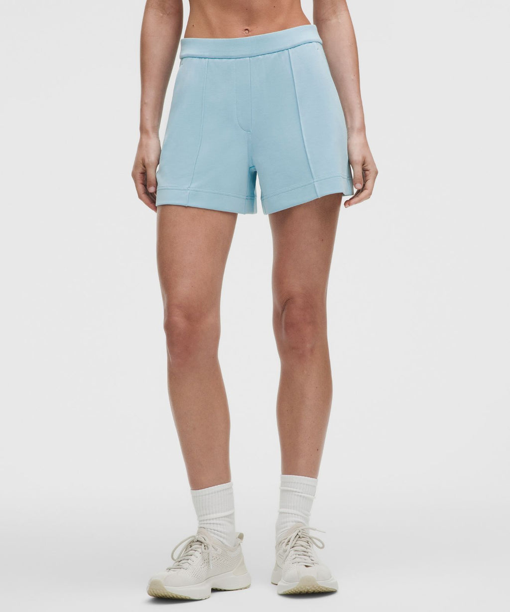 Lightweight Softstreme Mid-Rise Pintuck Short 4" Seafoam