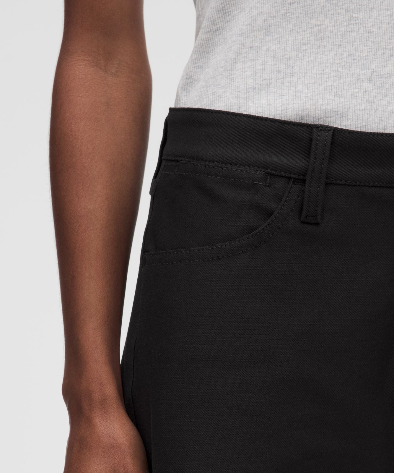 EasyFive Low-Rise Bermuda Short 14" Black