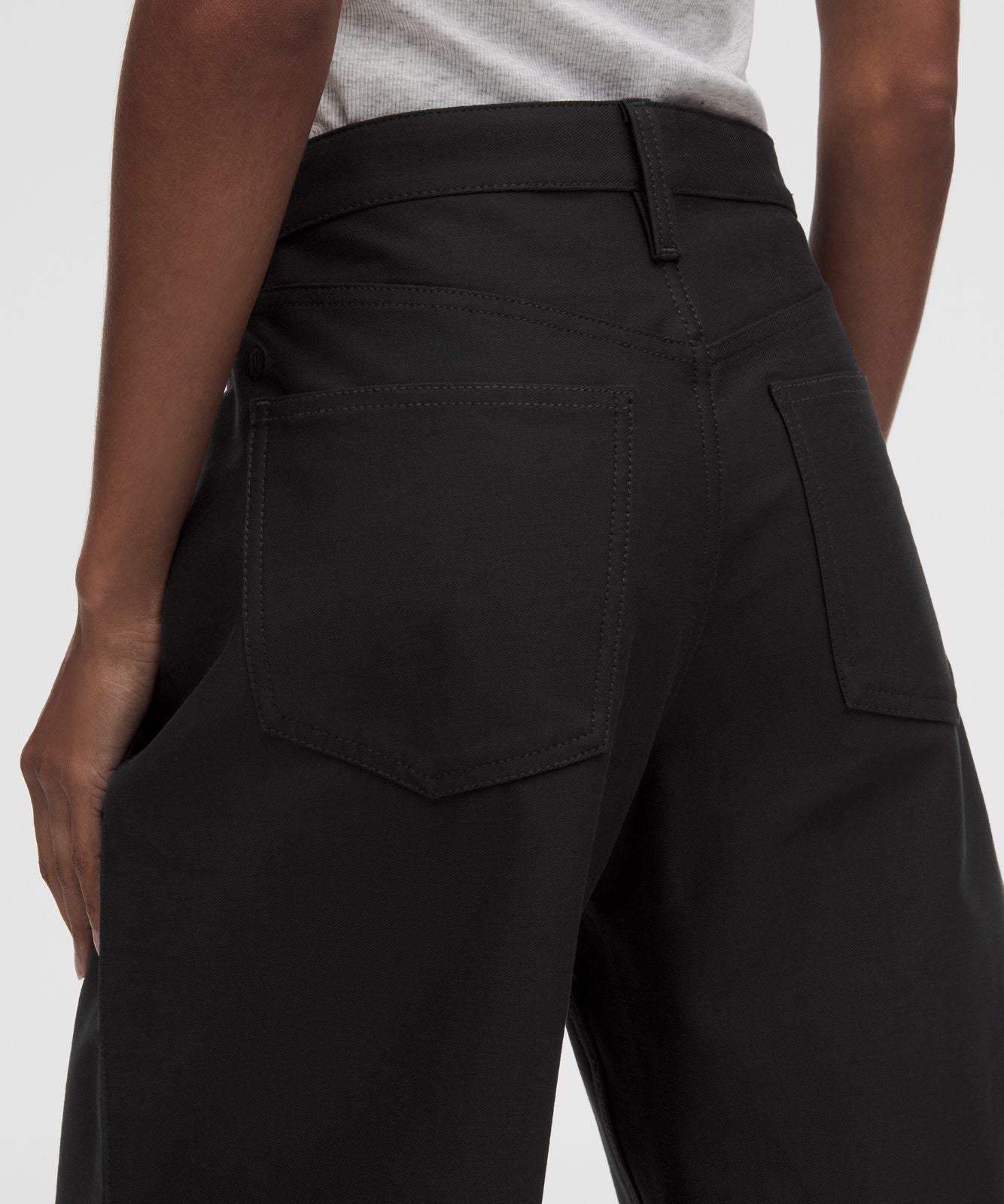 EasyFive Low-Rise Bermuda Short 14" Black