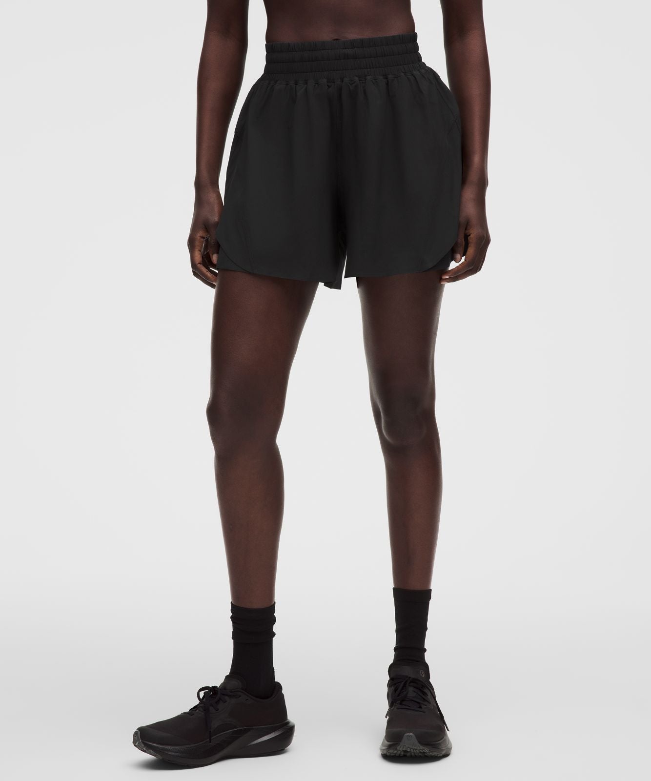 Shake It Out High-Rise Running Short 4" Black
