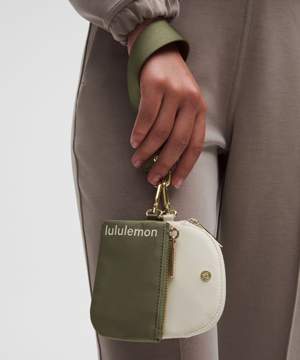Dual Pouch Wristlet Bay Leaf/Light Ivory