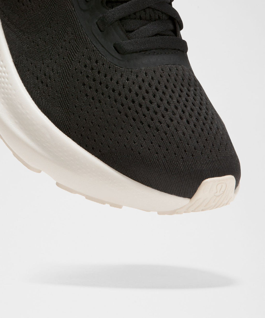 Women's Beyondfeel Running Shoe Black/Bone/Rover