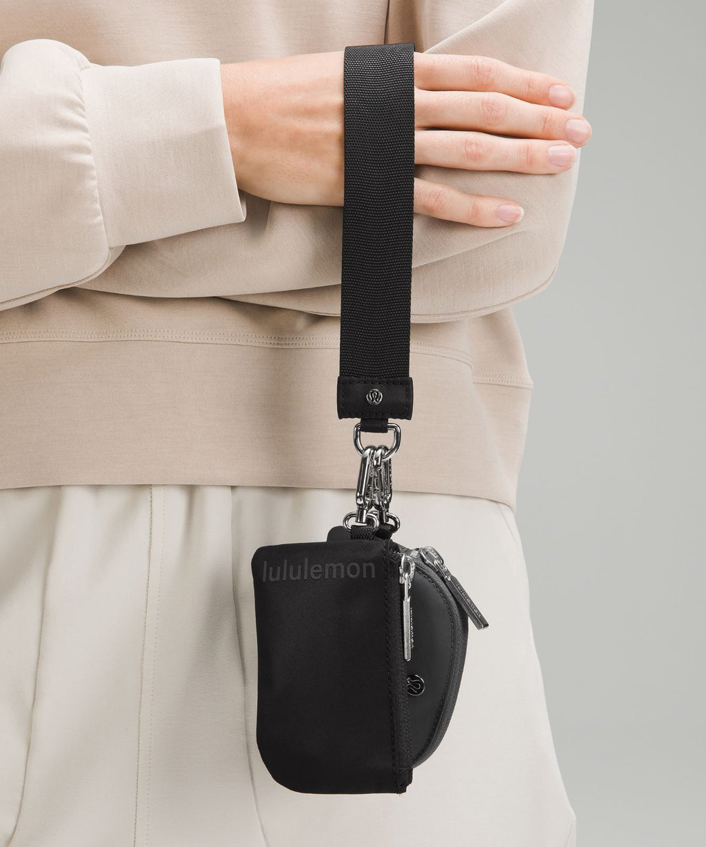 Dual Pouch Wristlet Black/Traverse Grey