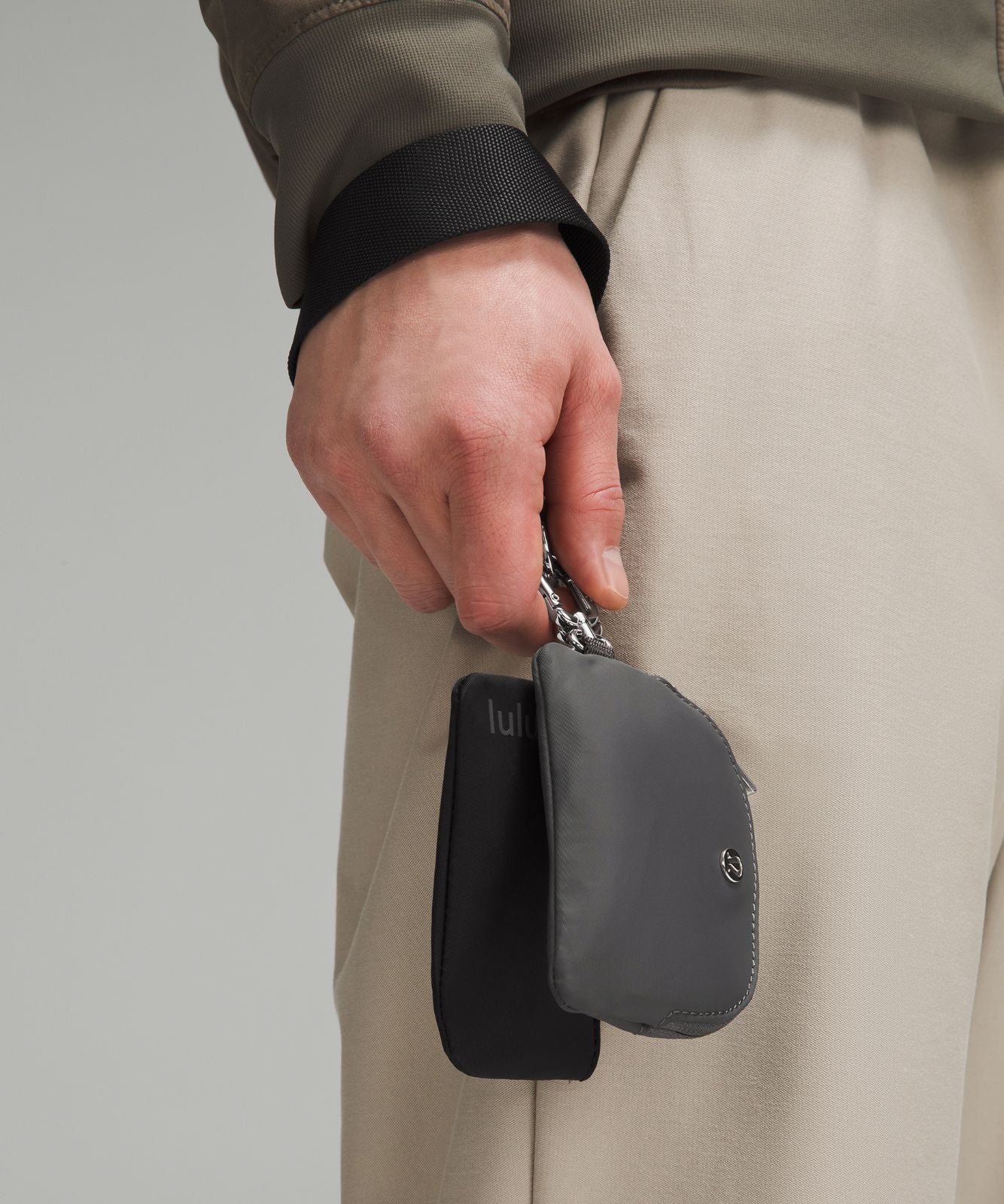 Dual Pouch Wristlet Black/Traverse Grey