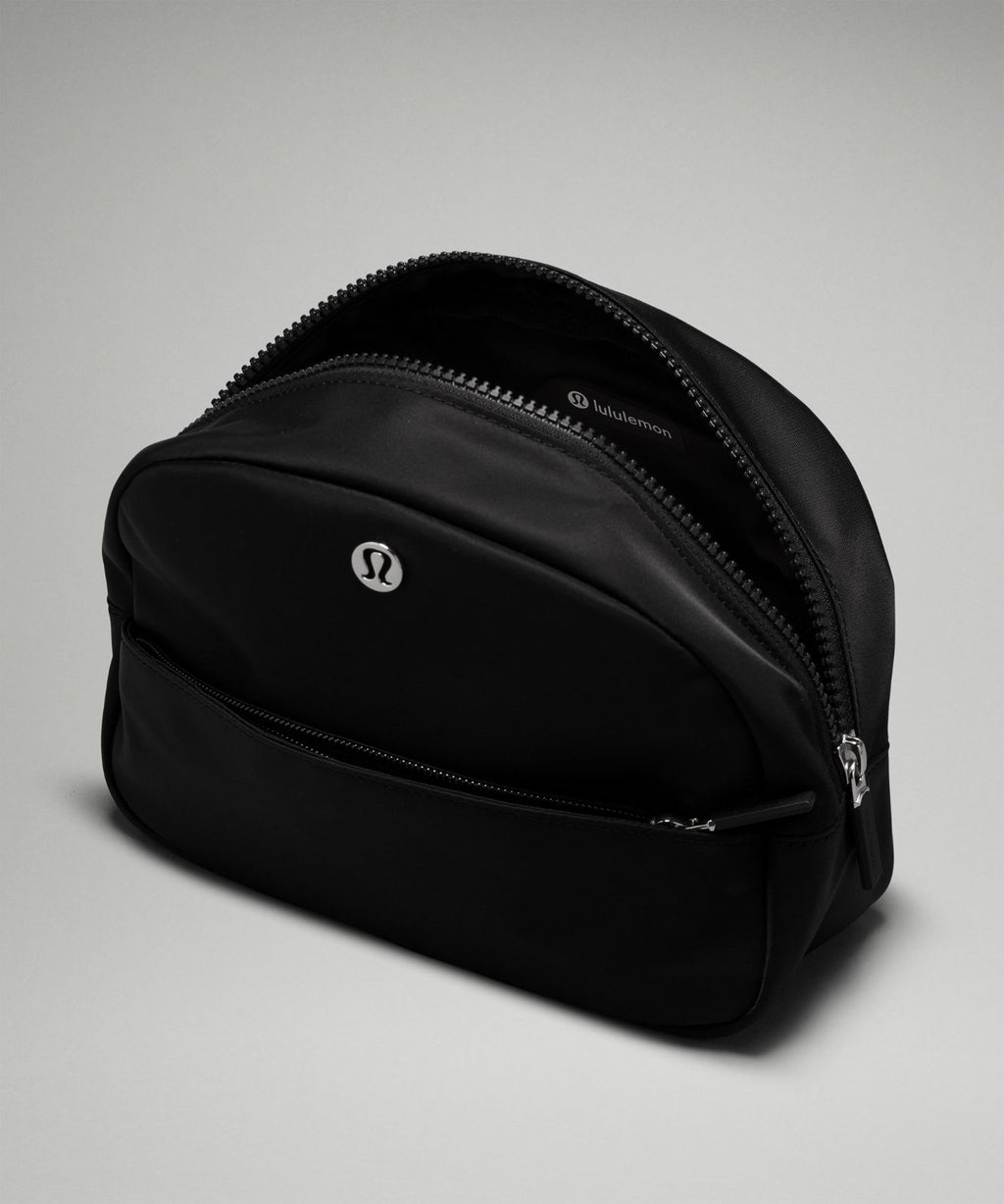 City Essentials Pouch 4L Black
