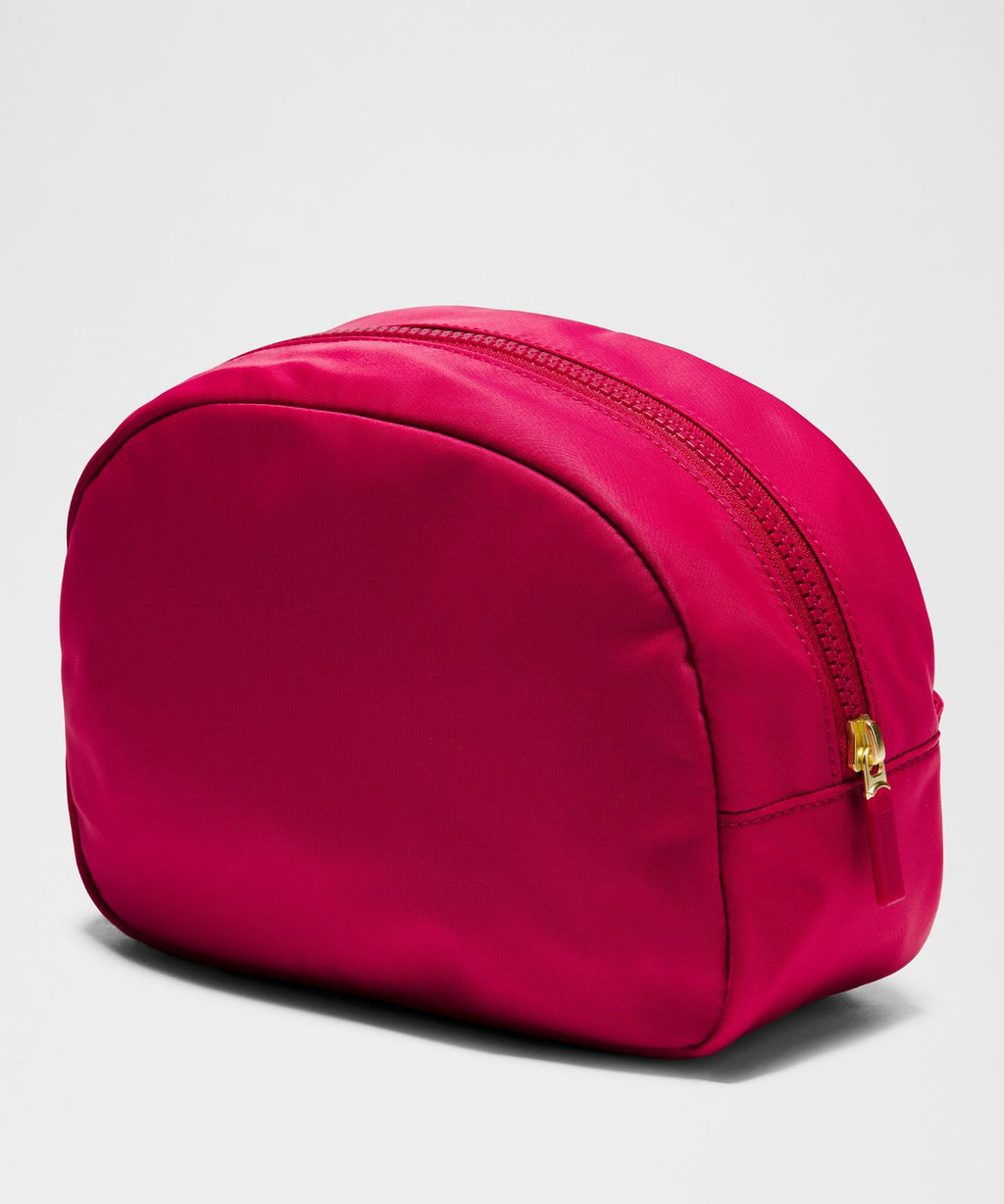 City Essentials Pouch 4L Berry Rumble