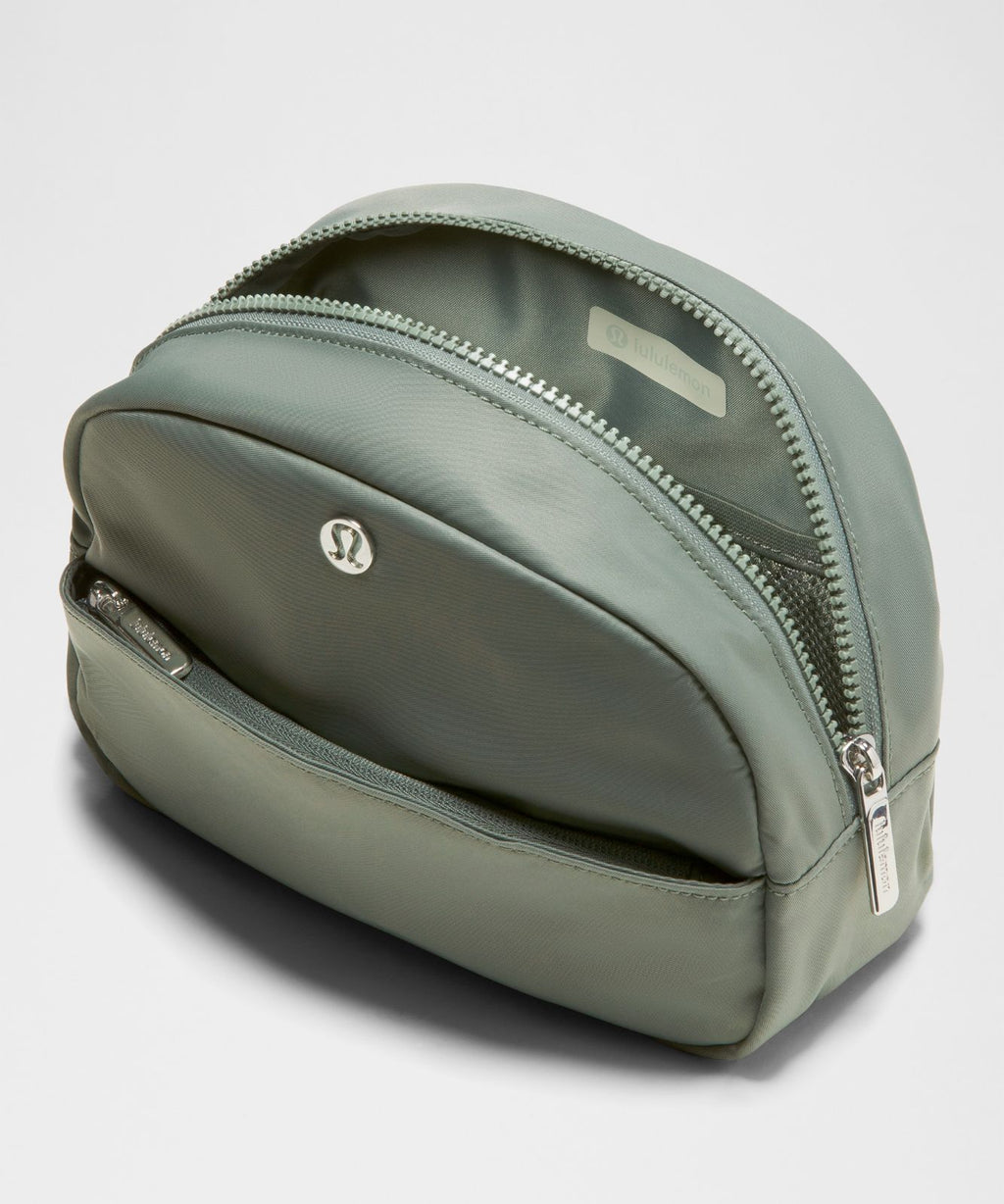 City Essentials Pouch 4L Willow Leaf/Silver