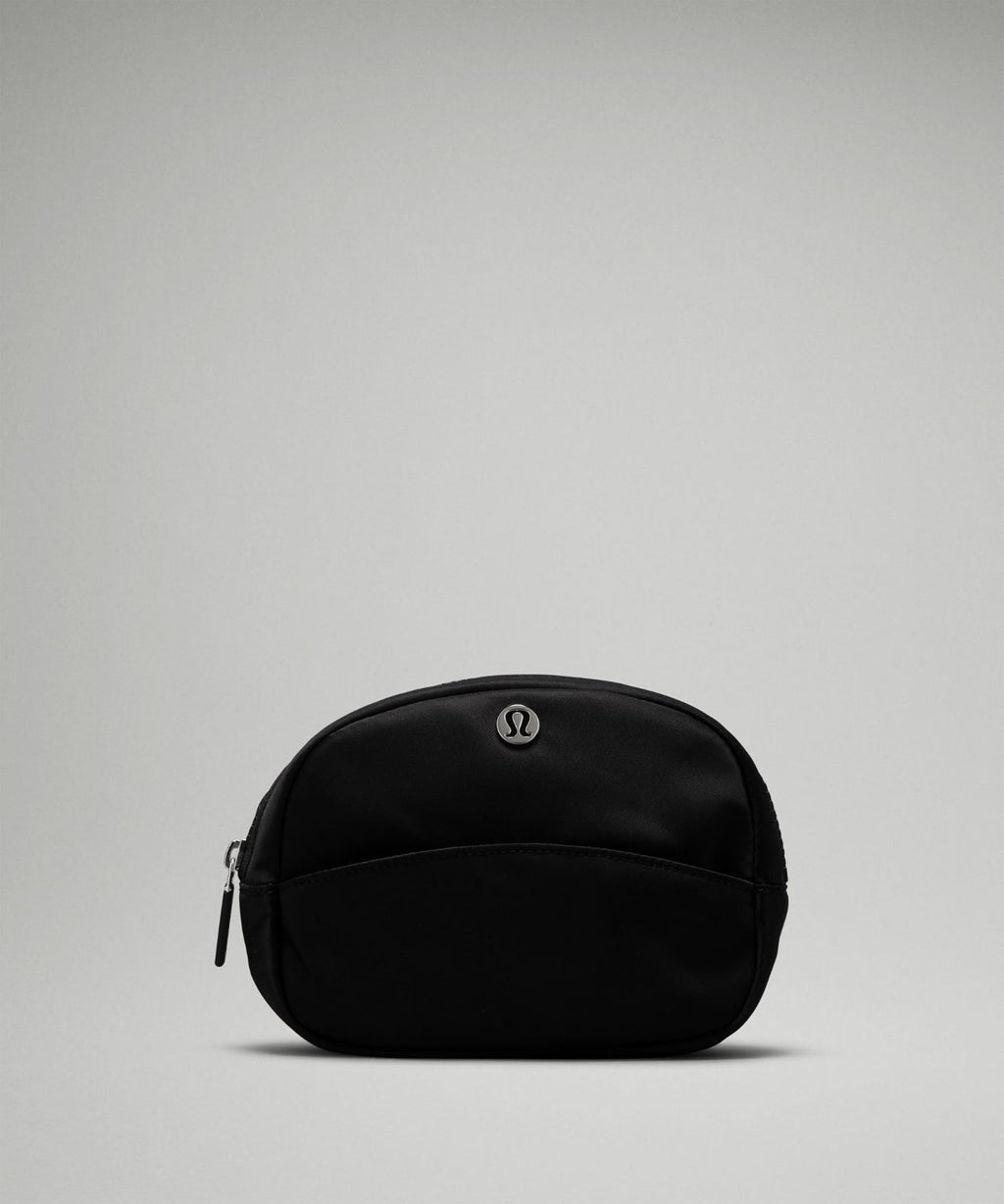 City Essentials Pouch *Mini 2L Black/Silver