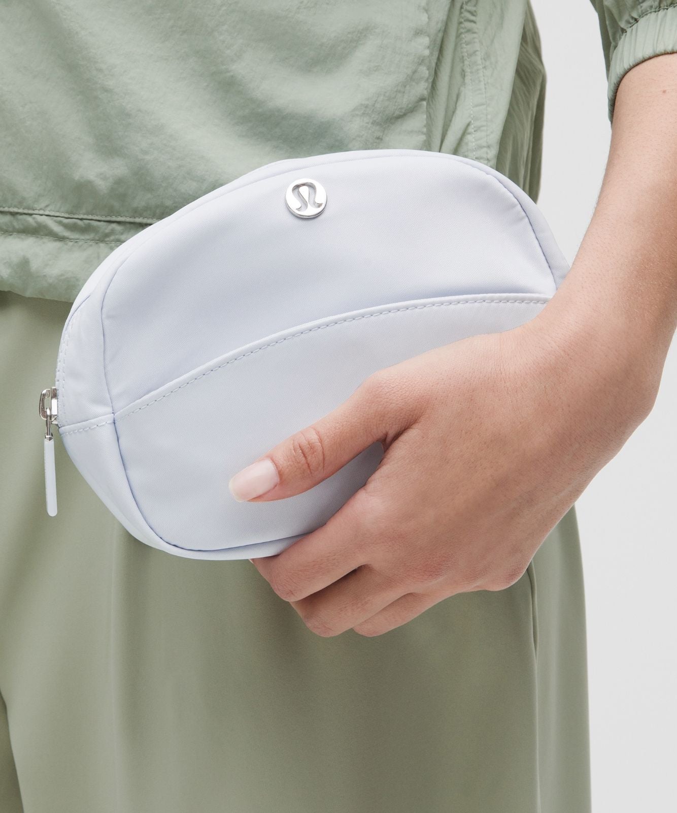 City Essentials Pouch *Mini 2L Starch Blue