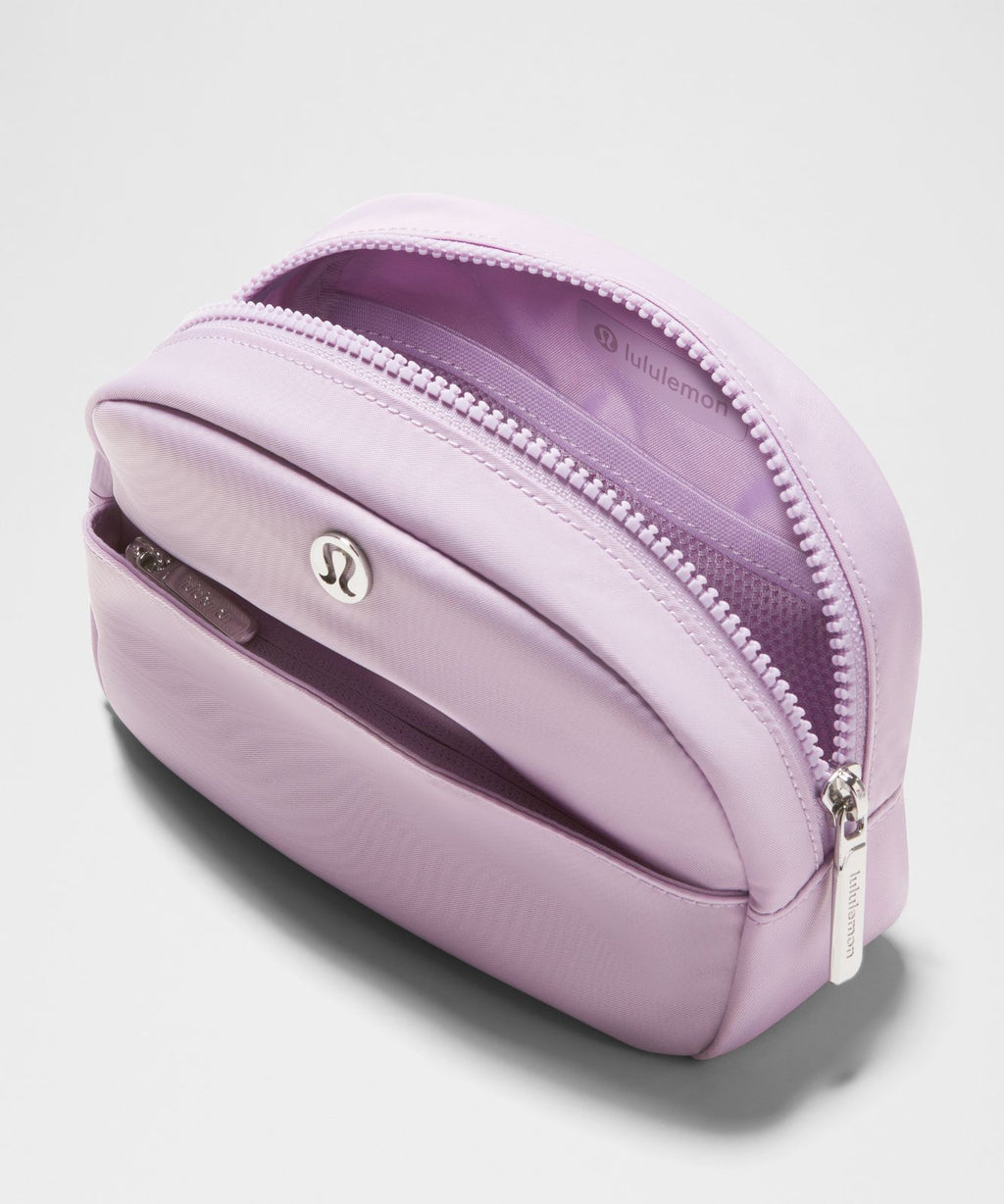 City Essentials Pouch *Mini 2L Lilac Play/Silver