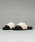 Women's Restfeel Slide *Graphic Light Ivory/Black/Light Ivory