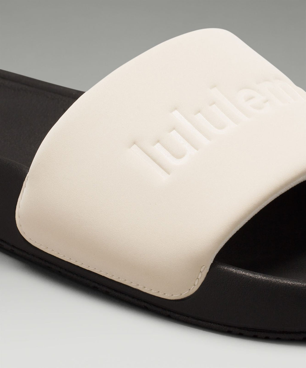 Women's Restfeel Slide *Graphic Light Ivory/Black/Light Ivory