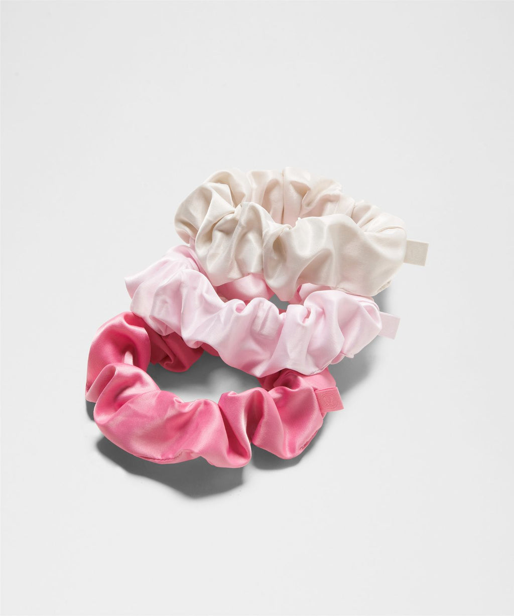 Uplifting Scrunchies Satin *3 Pack Candy Cloud/Blissful Pink/Light Ivory