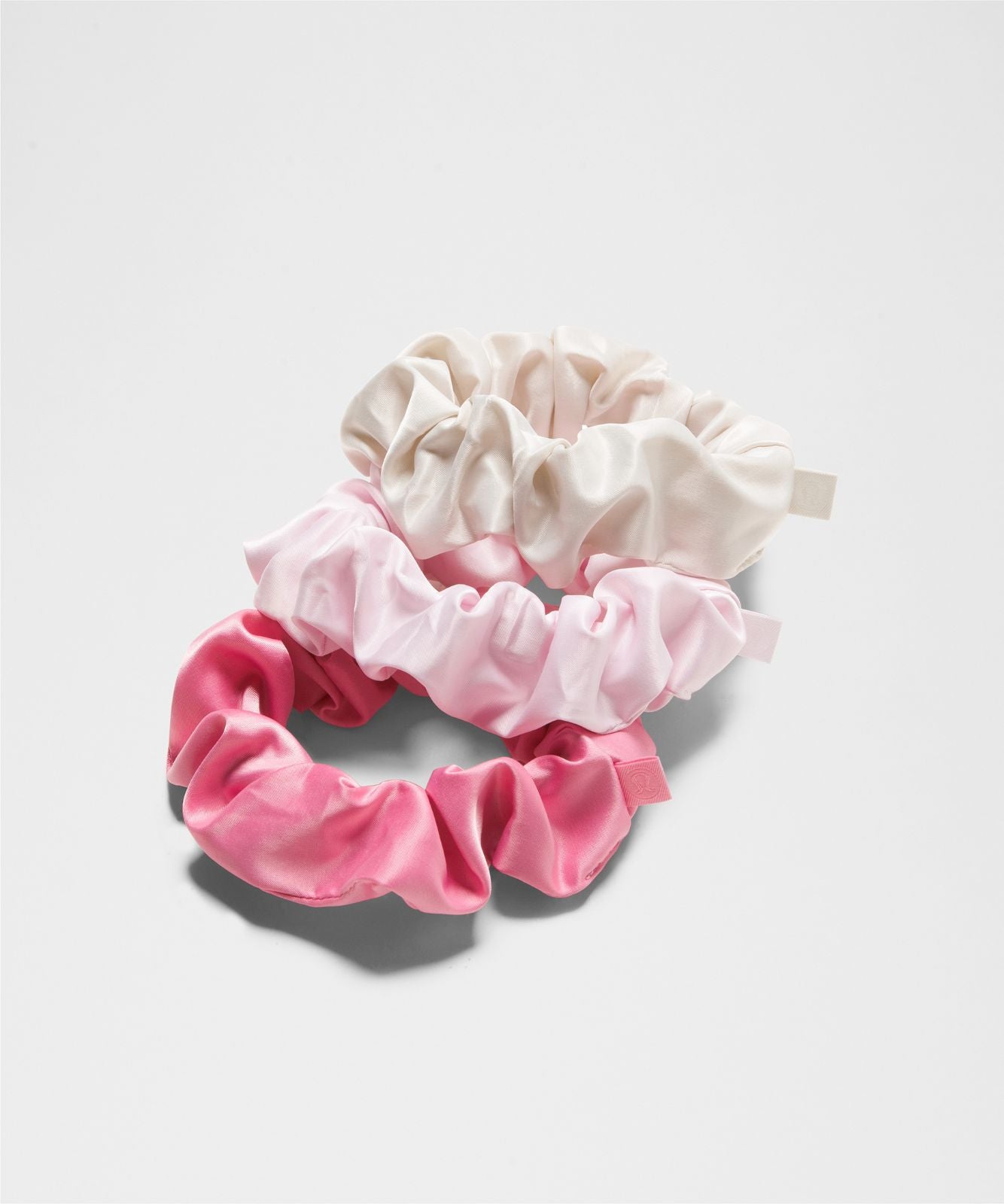 Uplifting Scrunchies Satin *3 Pack Candy Cloud/Blissful Pink/Light Ivory