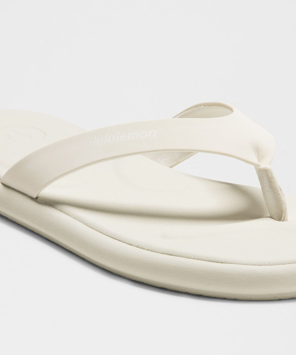 Women's Restfeel Flip-Flop Light Ivory/Light Ivory/Light Ivory
