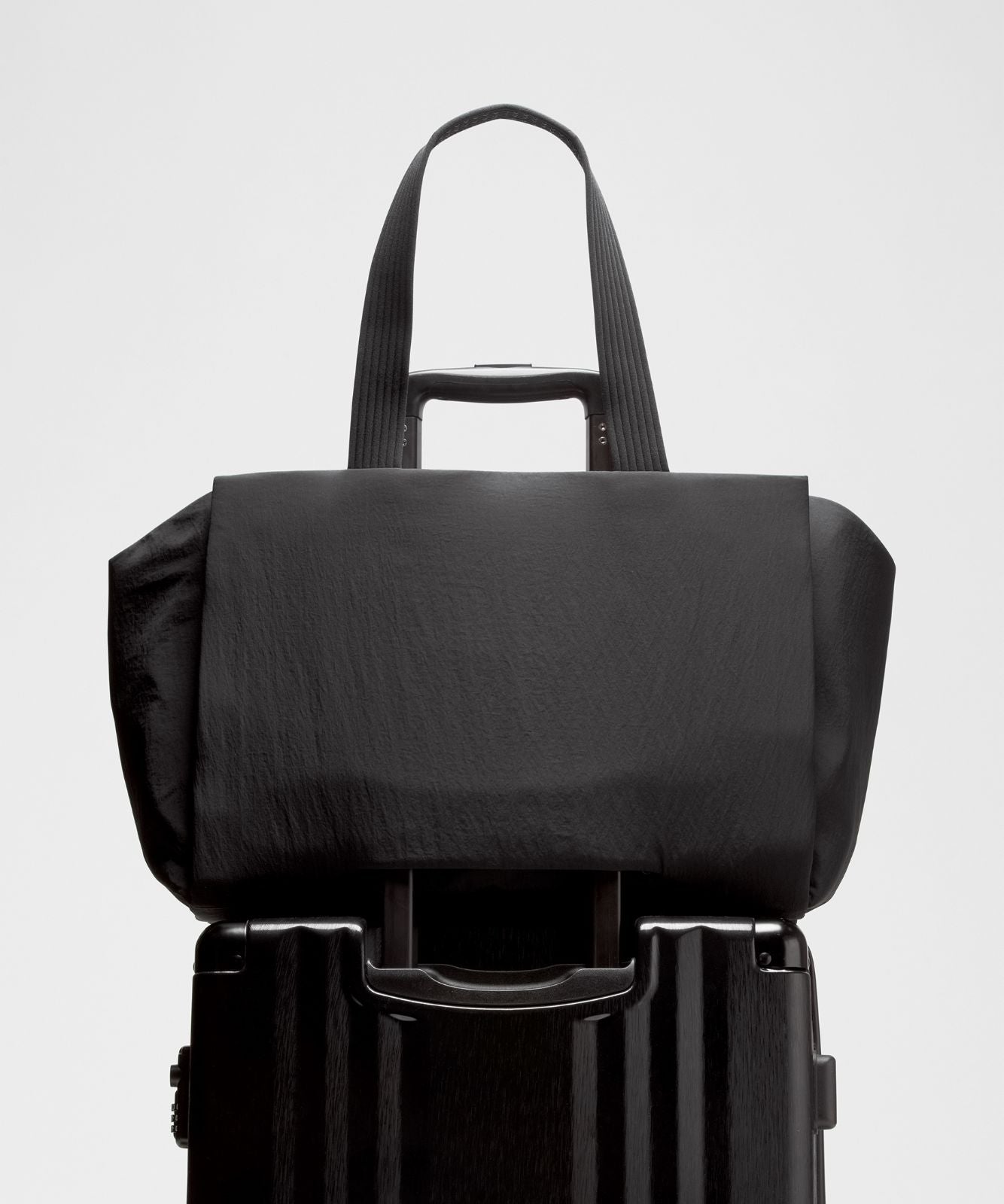 Triple Compartment Tote Bag 18L Black