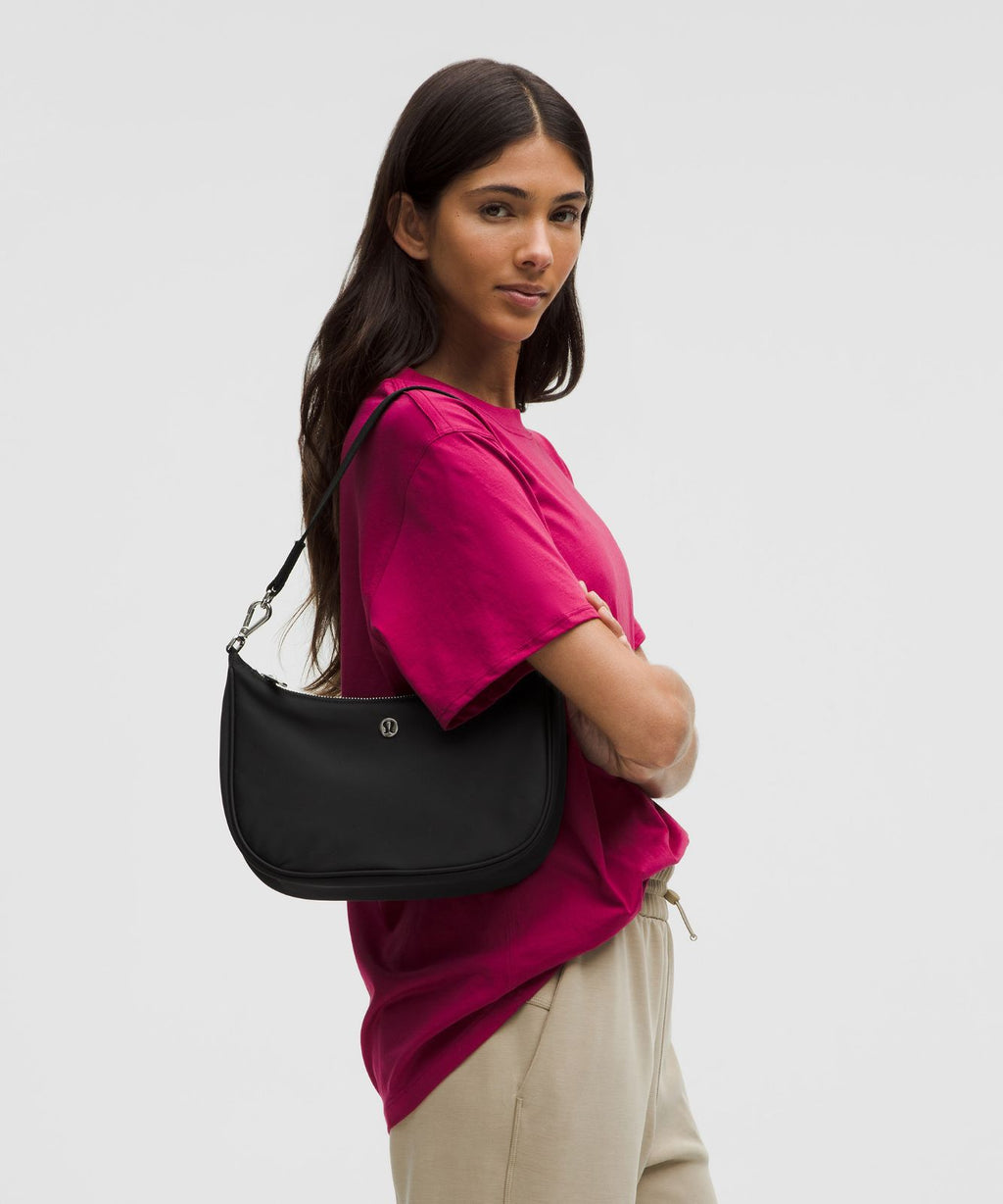 City Essentials Small Shoulder Bag 3L Black