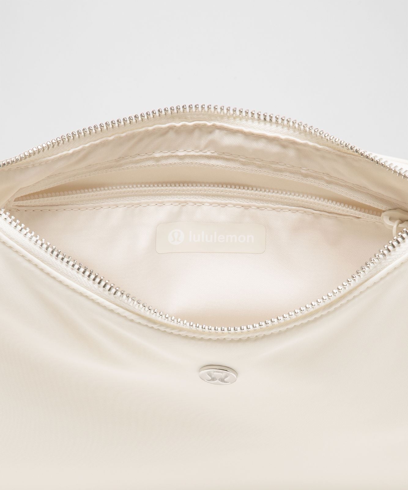 City Essentials Small Shoulder Bag 3L Light Ivory