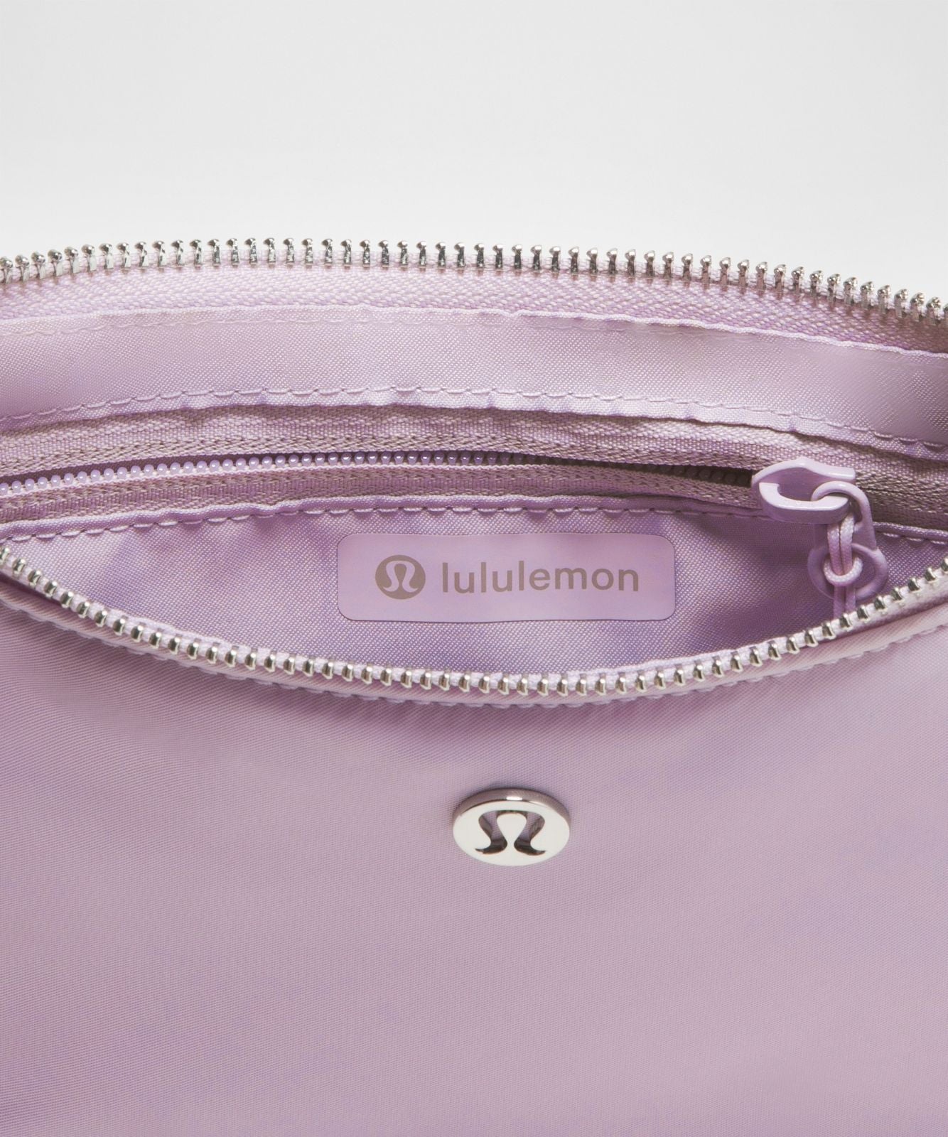 City Essentials Small Shoulder Bag 3L Lilac Play/Silver