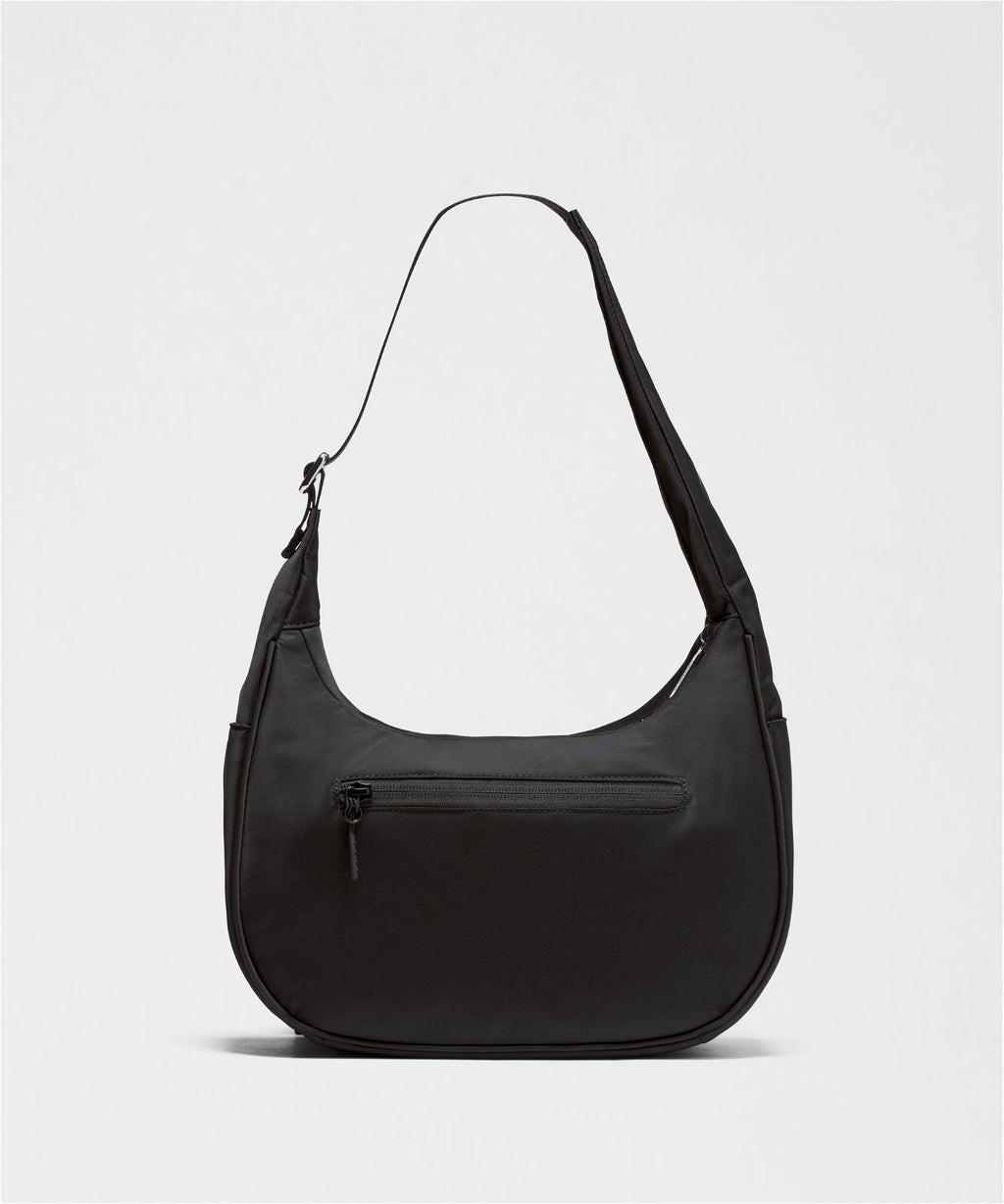 City Essentials Shoulder Bag 4L Black