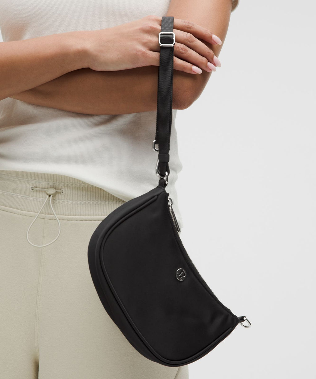 City Essentials Mini Shoulder Bag 1L Black