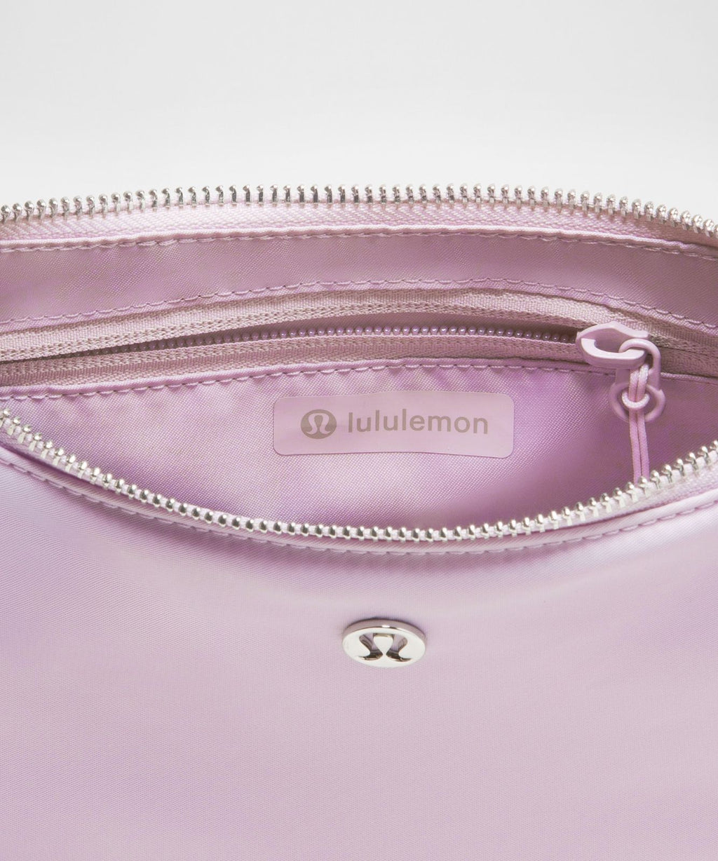 City Essentials Mini Shoulder Bag 1L Lilac Play/Silver