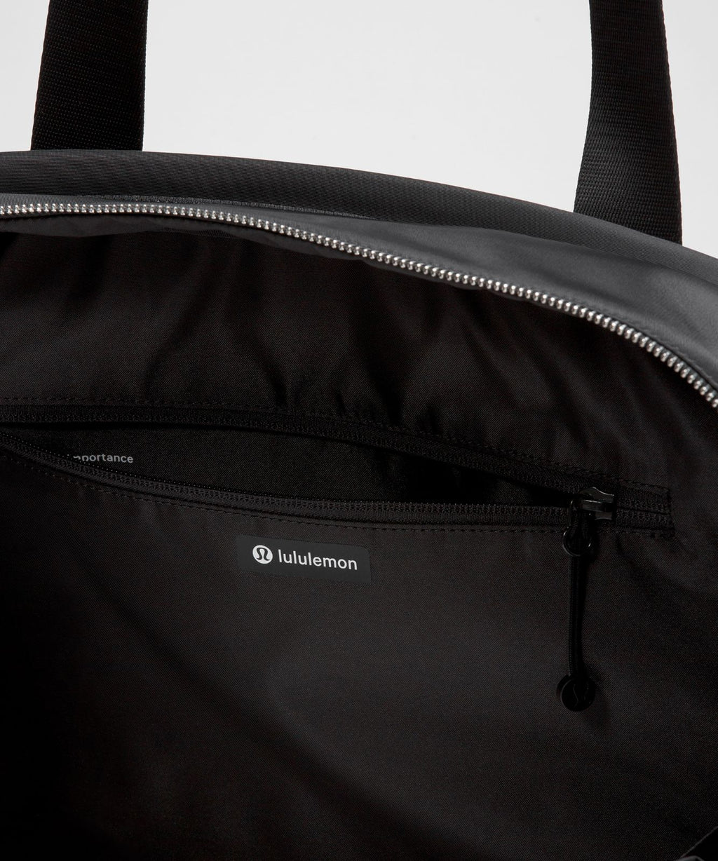 City Essentials Duffle Bag 28L Black