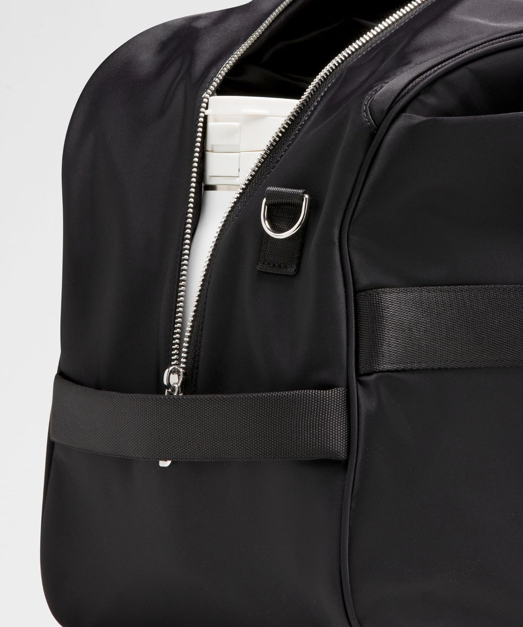 City Essentials Duffle Bag 28L Black/Silver