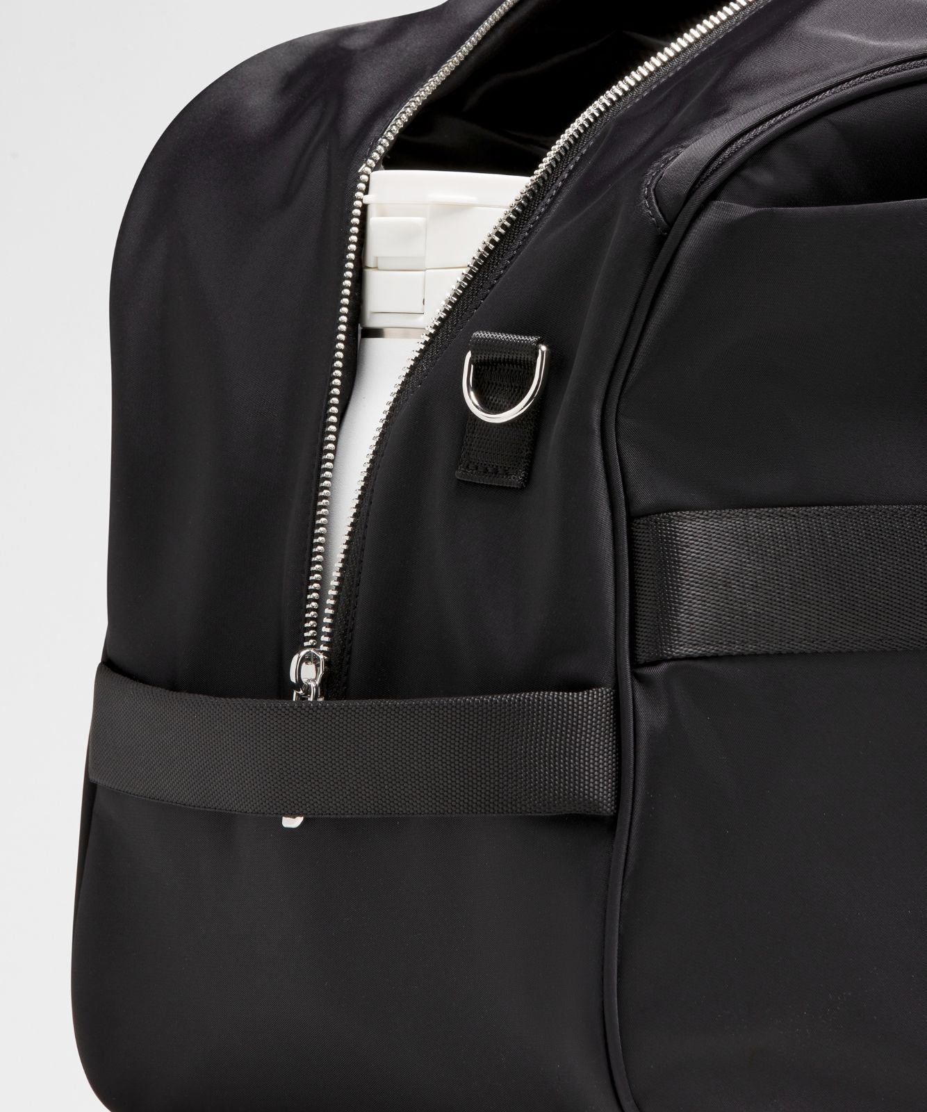 City Essentials Duffle Bag 28L Black/Silver