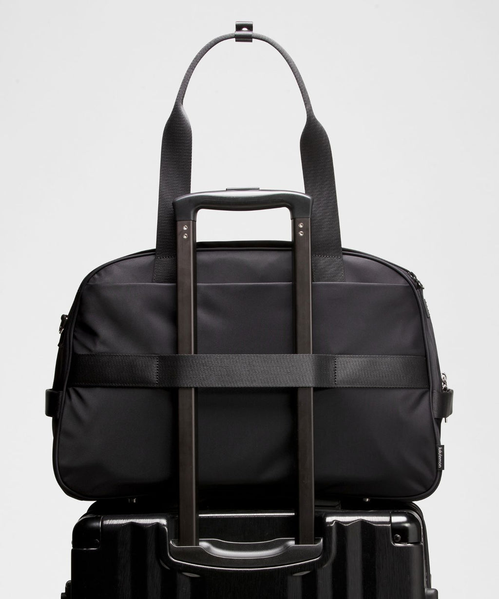 City Essentials Duffle Bag 28L Black/Silver