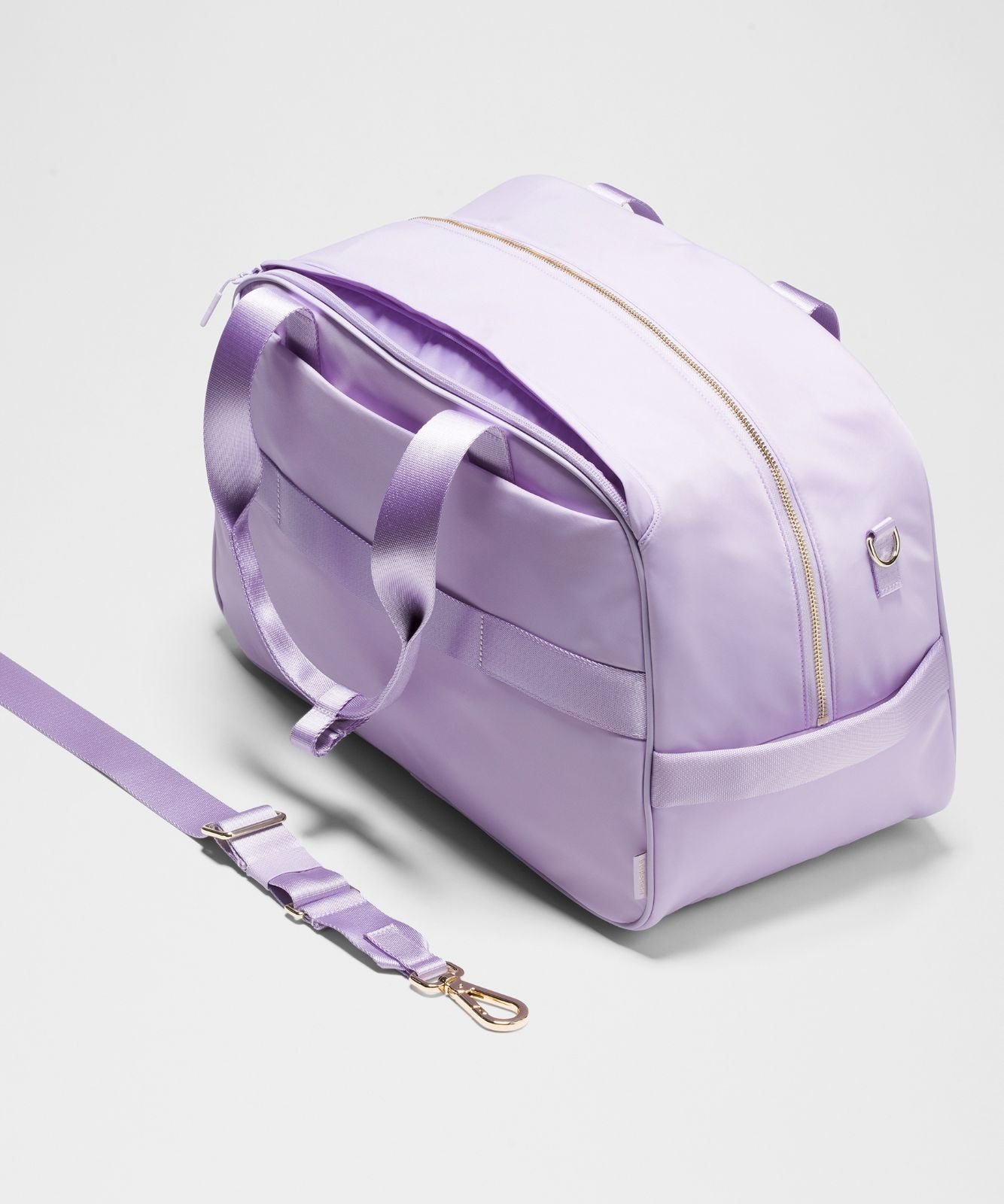 City Essentials Duffle Bag 28L Lavender Frost/Gold