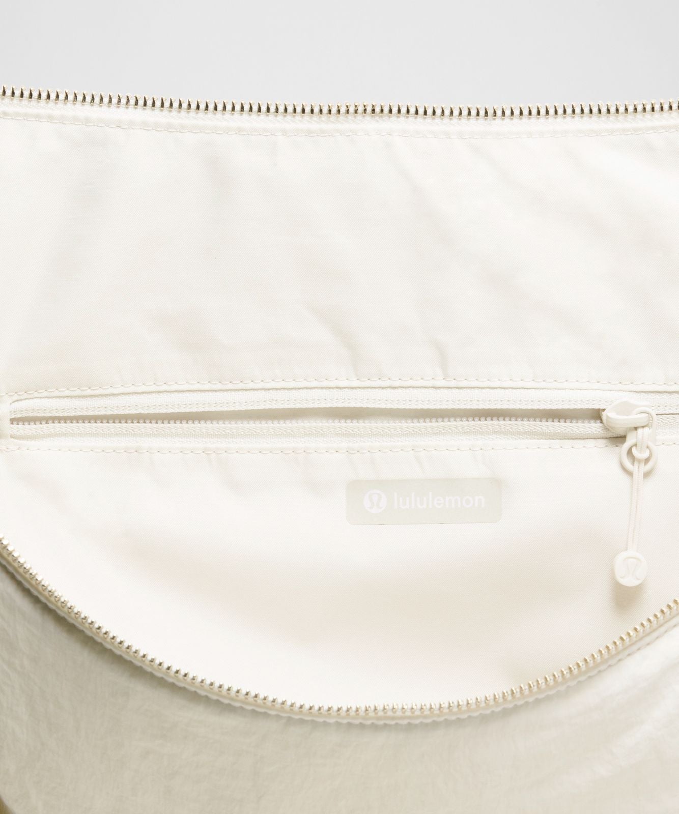 Convertible Ruched Crossbody Bag *Large 16L Light Ivory/Warm Ash Grey